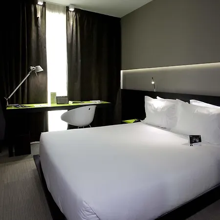 Silken Gran Teatro Otel 4*